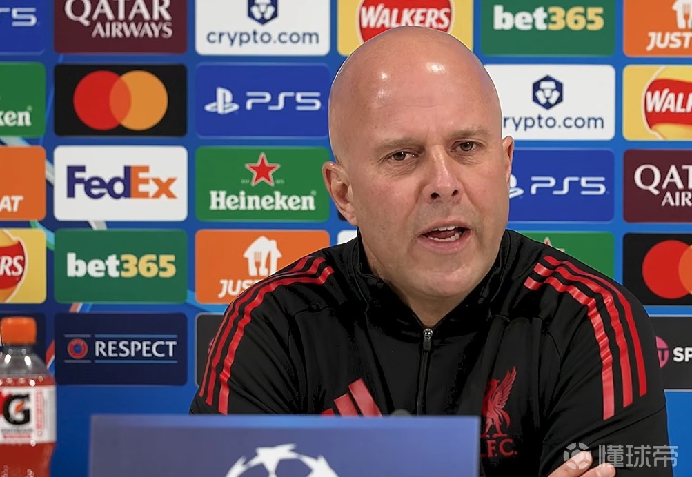 卡拉格说利物浦单打独斗？斯洛特：他这次说的我不同意
